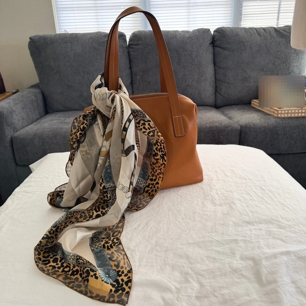 Unbranded medallions leopard